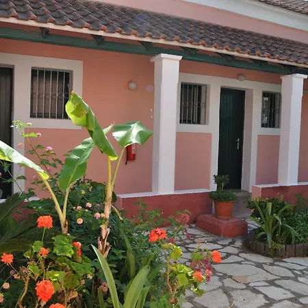 Hotel apartamentowy Tassos Acharavi (Corfu)