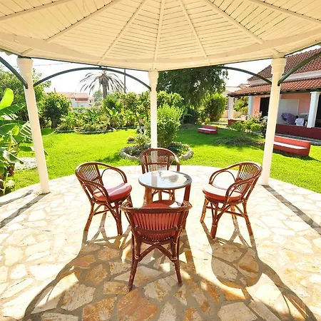 Hotel apartamentowy Tassos 2*