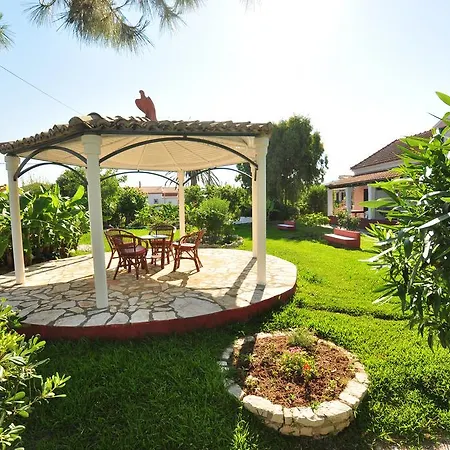 Tassos Hotel apartamentowy Acharavi (Corfu)