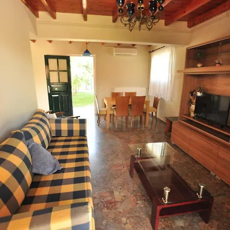 Tassos 2* Corfu (city)