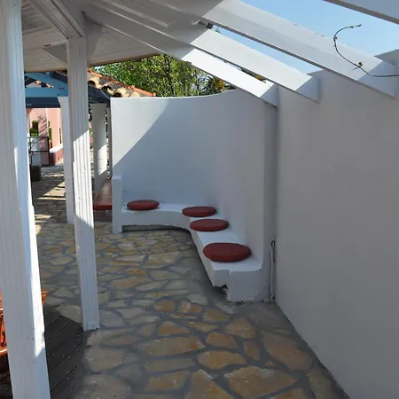 Appart hôtel Tassos Akharavi