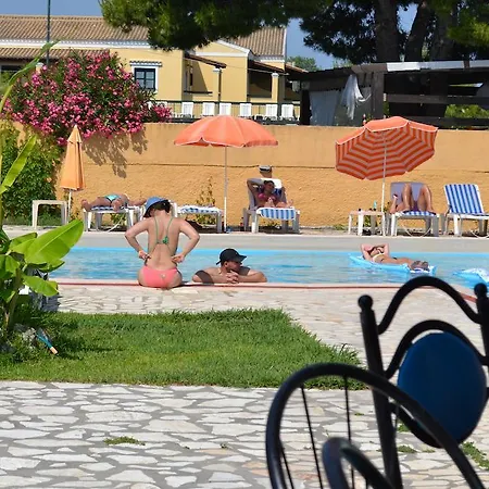 Appart hôtel Tassos Akharavi