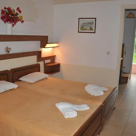 Tassos 2* Corfu (city)